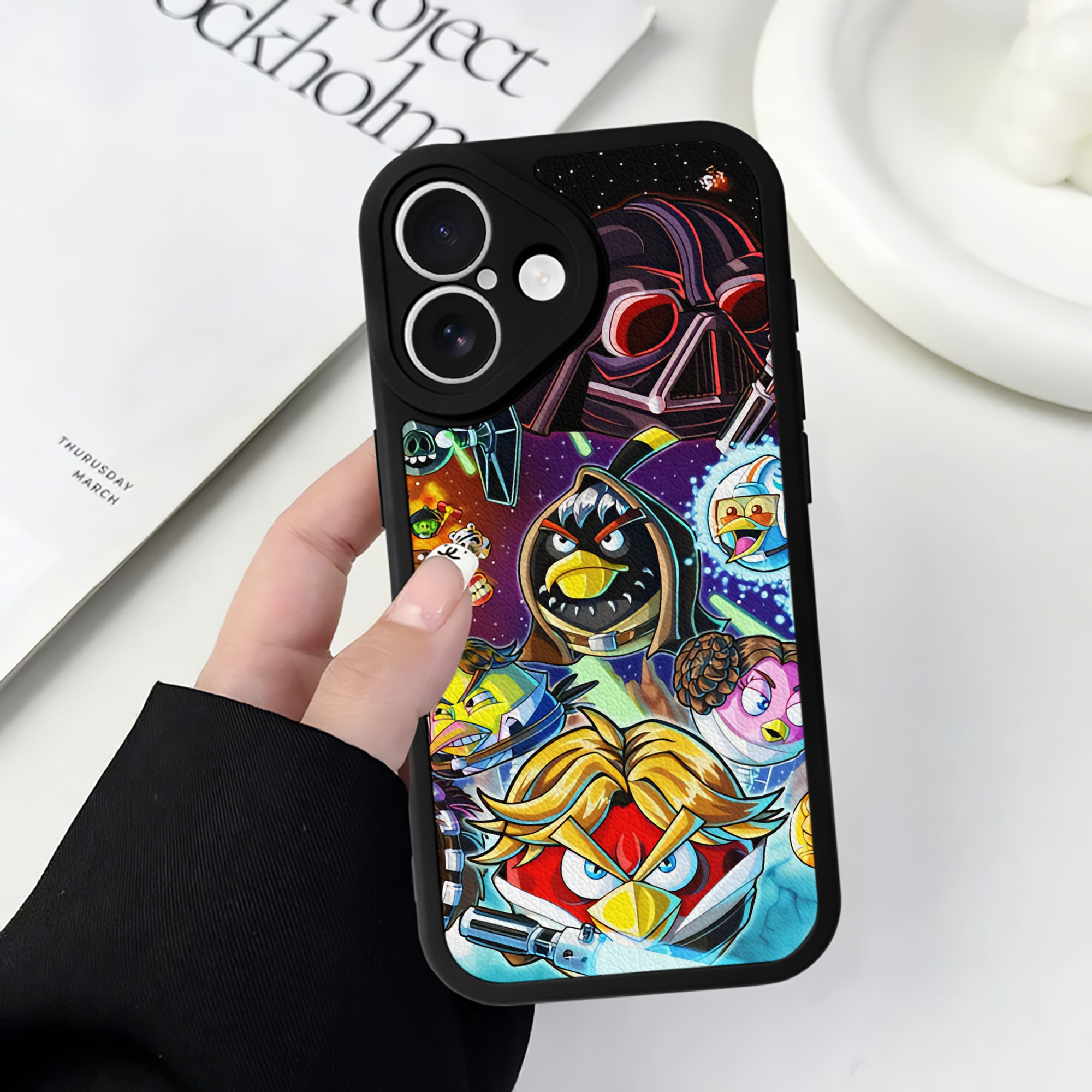 （画像用） Angry Birds アングリーバード 【iPhone 16シリーズ対応】シリコンスマホケース（レザー調） 材質：シリコン